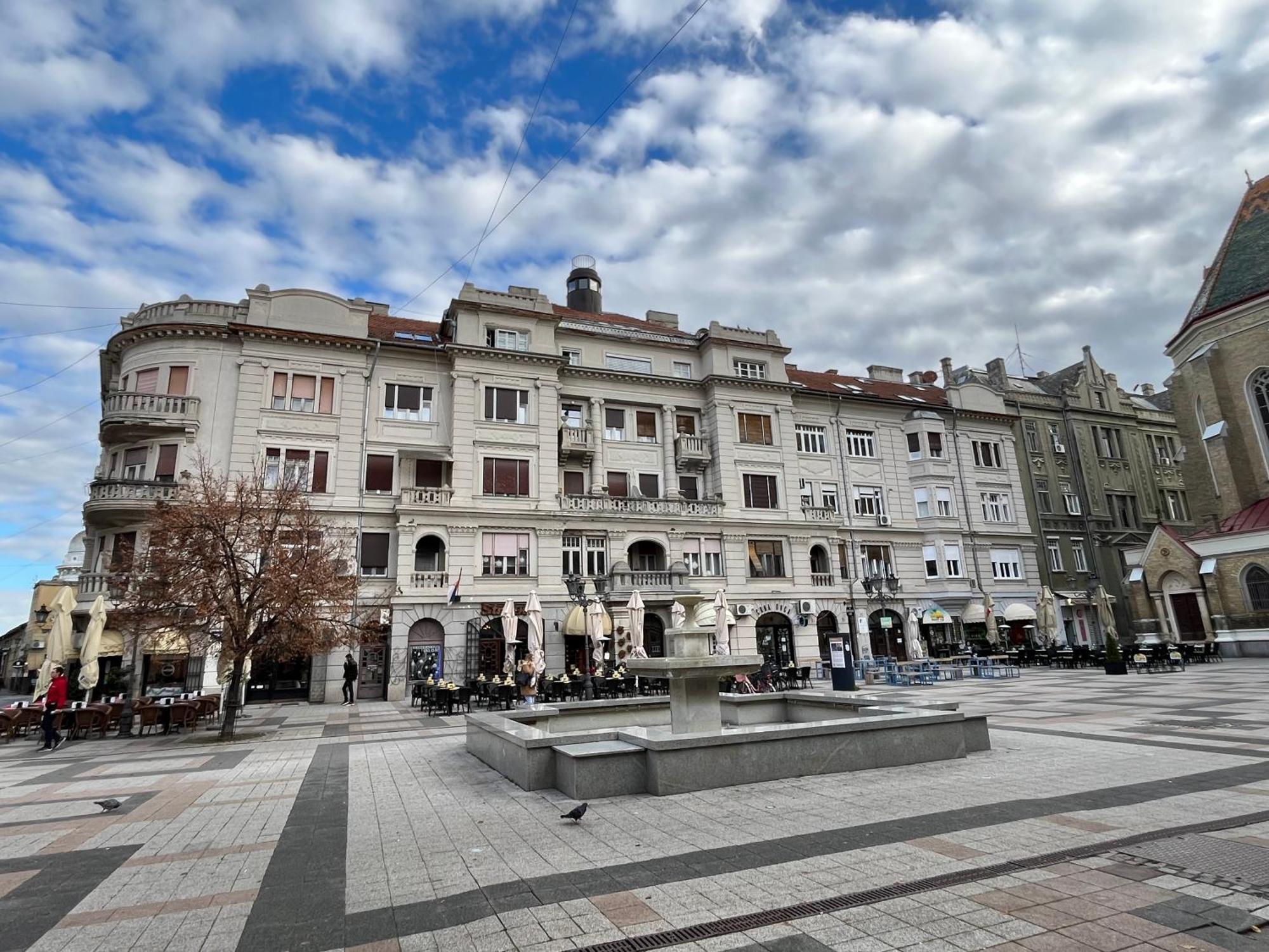 Porta Apartments Novi Sad Exteriör bild